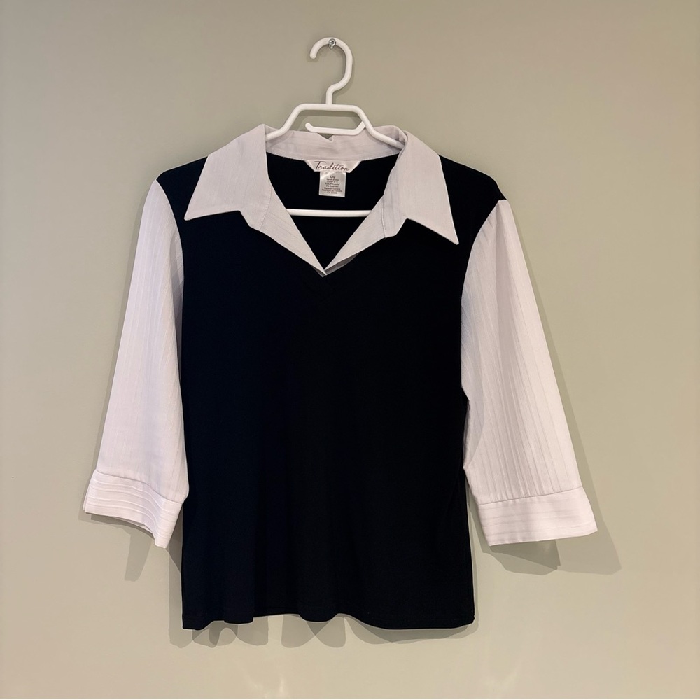 Y2K Black & White Collared V-Neck Women’s Top - Picture 5 of 6